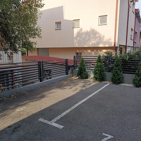 Kv Apartment *